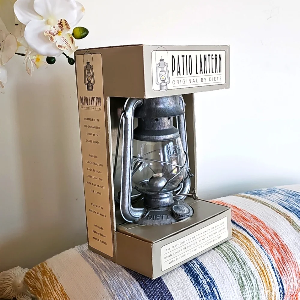 NWT Patio Lantern Dietz #78 Original Oil Burning Lantern 2002 Williams Sonoma